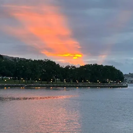 Mar Y Playa Con Jardín